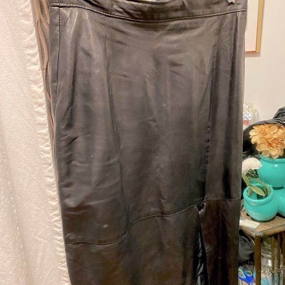 𝅺genuine Soft Leather Black Long Skirt With Front Side Slit   - Picture 5 of 9